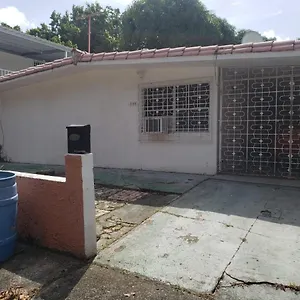 https://figueroa-guest-rooms-in-country-club.comcaribbean.com